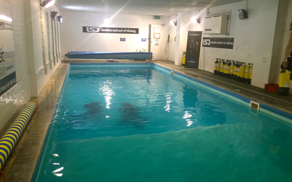 scuba diving pool london school of diving